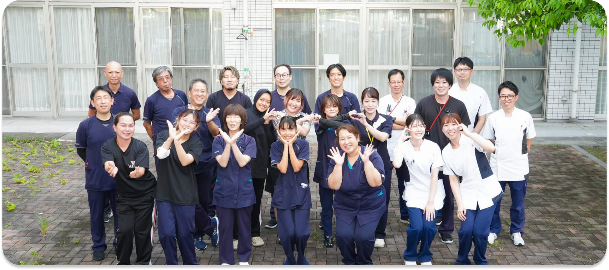 団署の職員が並んでいます